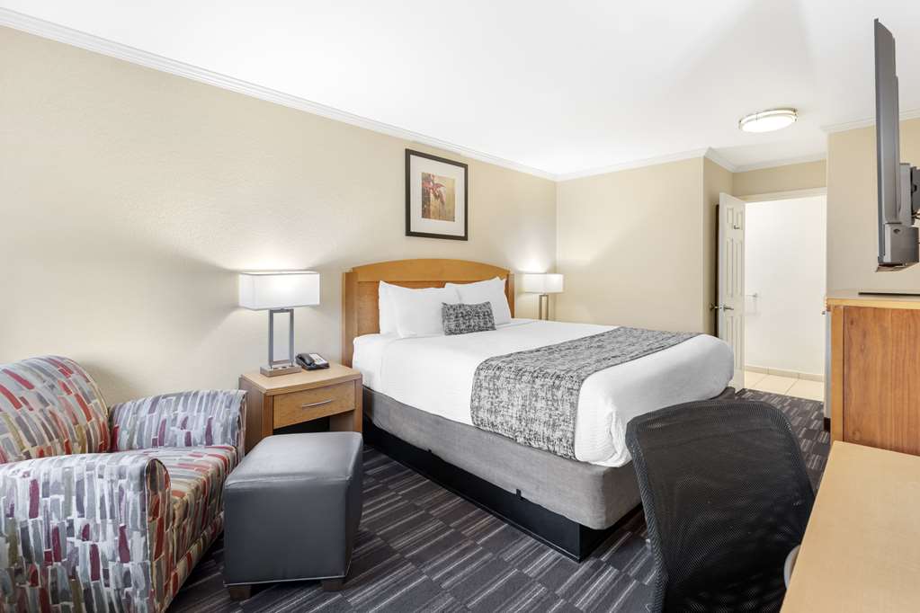 Фото Best Western Plus Ontario Airport & Convention Center