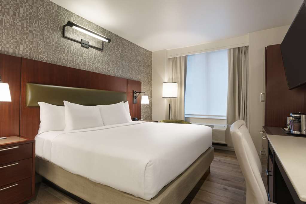 Фото DoubleTree by Hilton New York Downtown