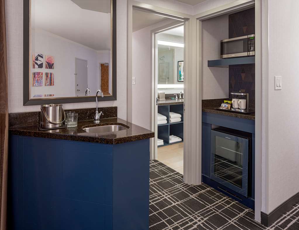Фото DoubleTree Suites by Hilton Hotel Salt Lake City