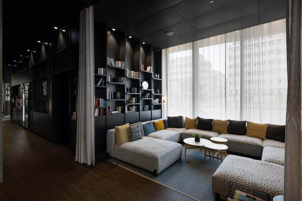 Фото Radisson Hotel & Suites Zurich 