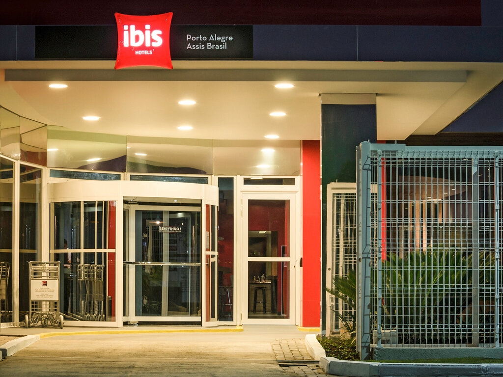Фото Ibis Porto Alegre Assis Brasil