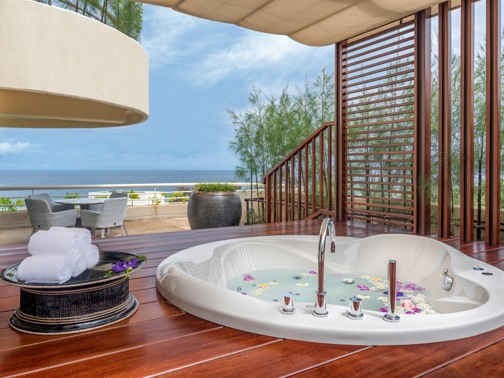 Фото Pullman Phuket Karon Beach Resort