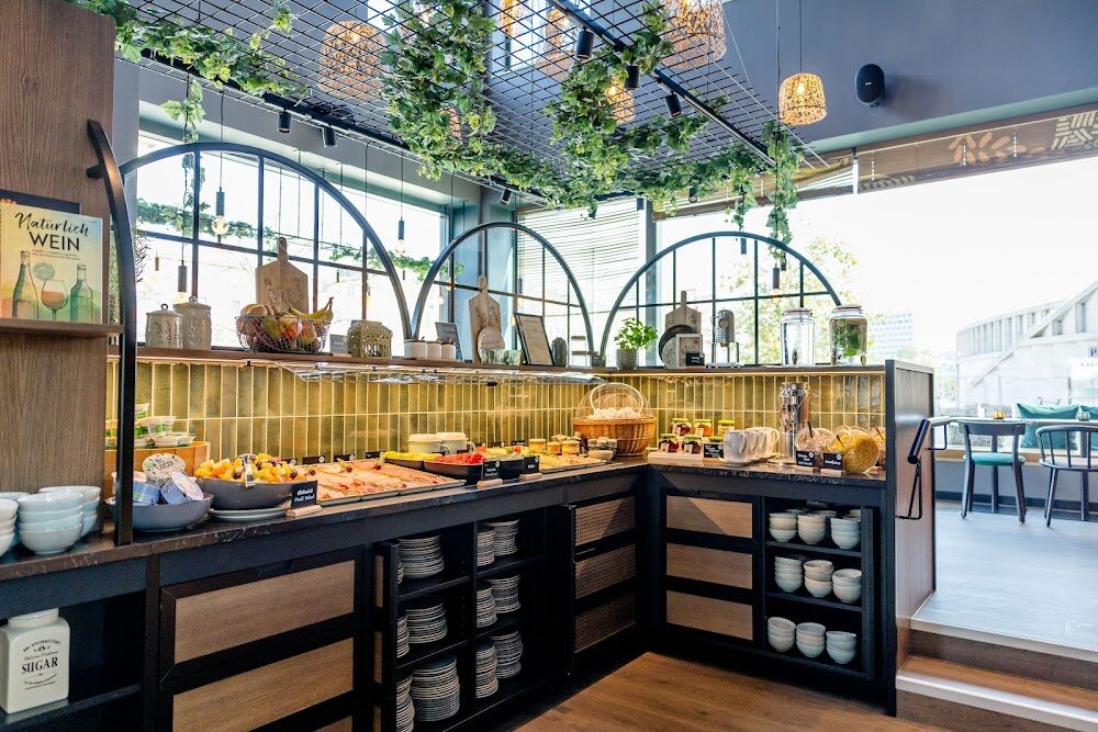 Фото Motel One Wiesbaden