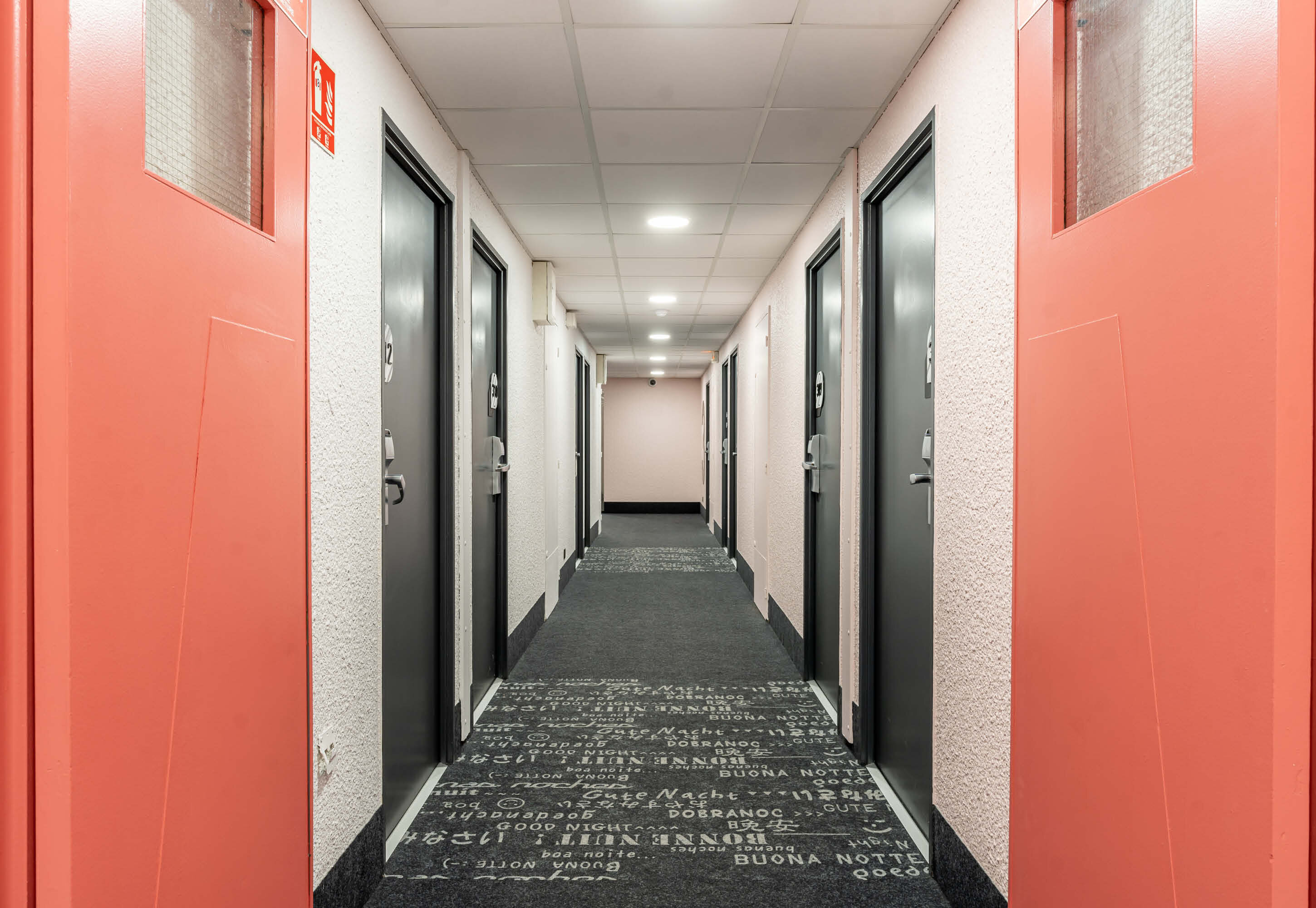 Фото B&B Hotel Marseille Prado Parc des expositions