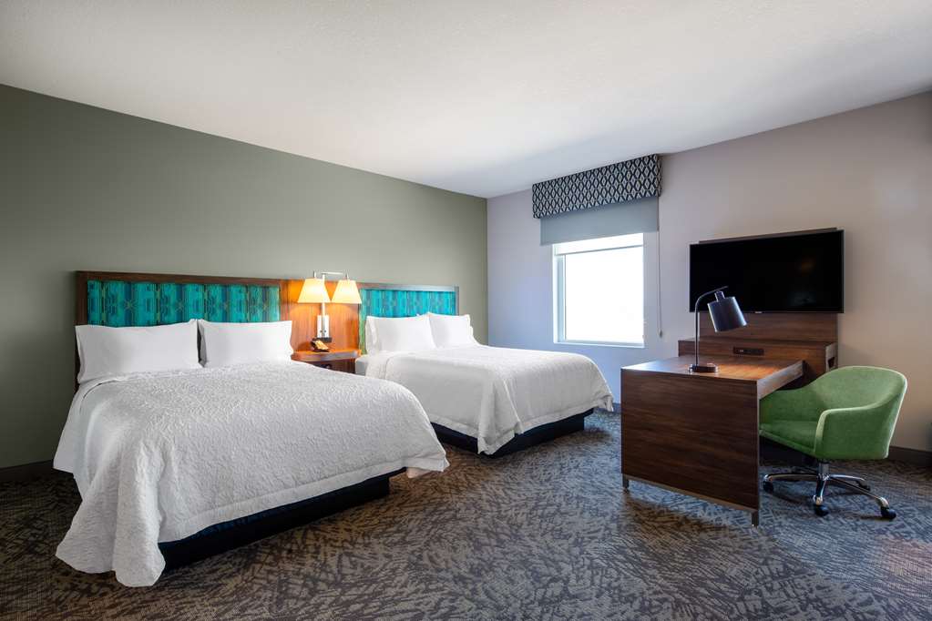 Фото Hampton Inn & Suites by Hilton Edmonton St. Albert