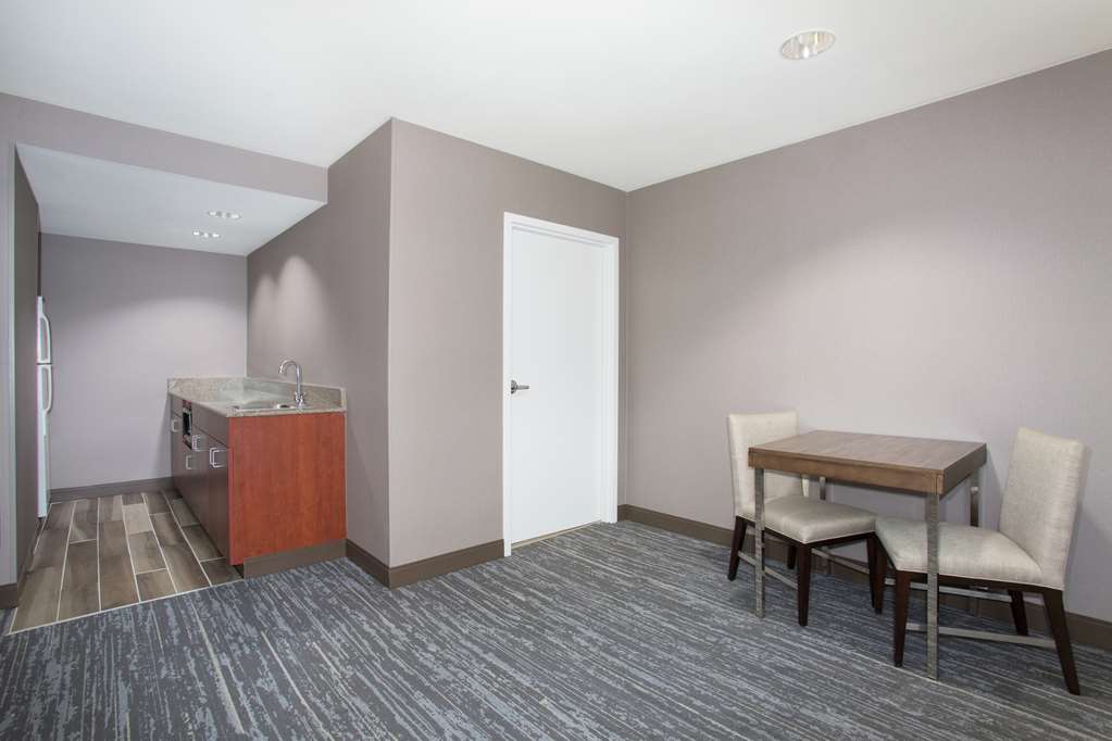 Фото Hampton Inn & Suites Denver-Downtown