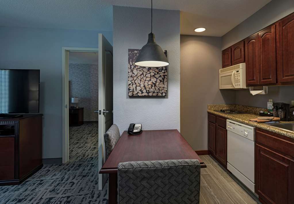 Фото Homewood Suites by Hilton Fort Collins