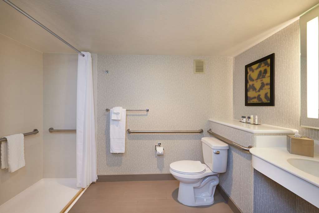 Фото DoubleTree by Hilton Fresno Convention Center