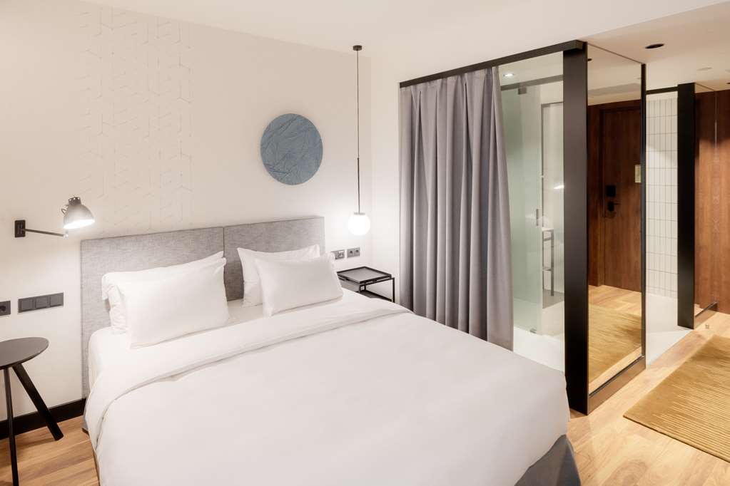 Фото Radisson Blu 1882 Hotel, Barcelona Sagrada Familia
