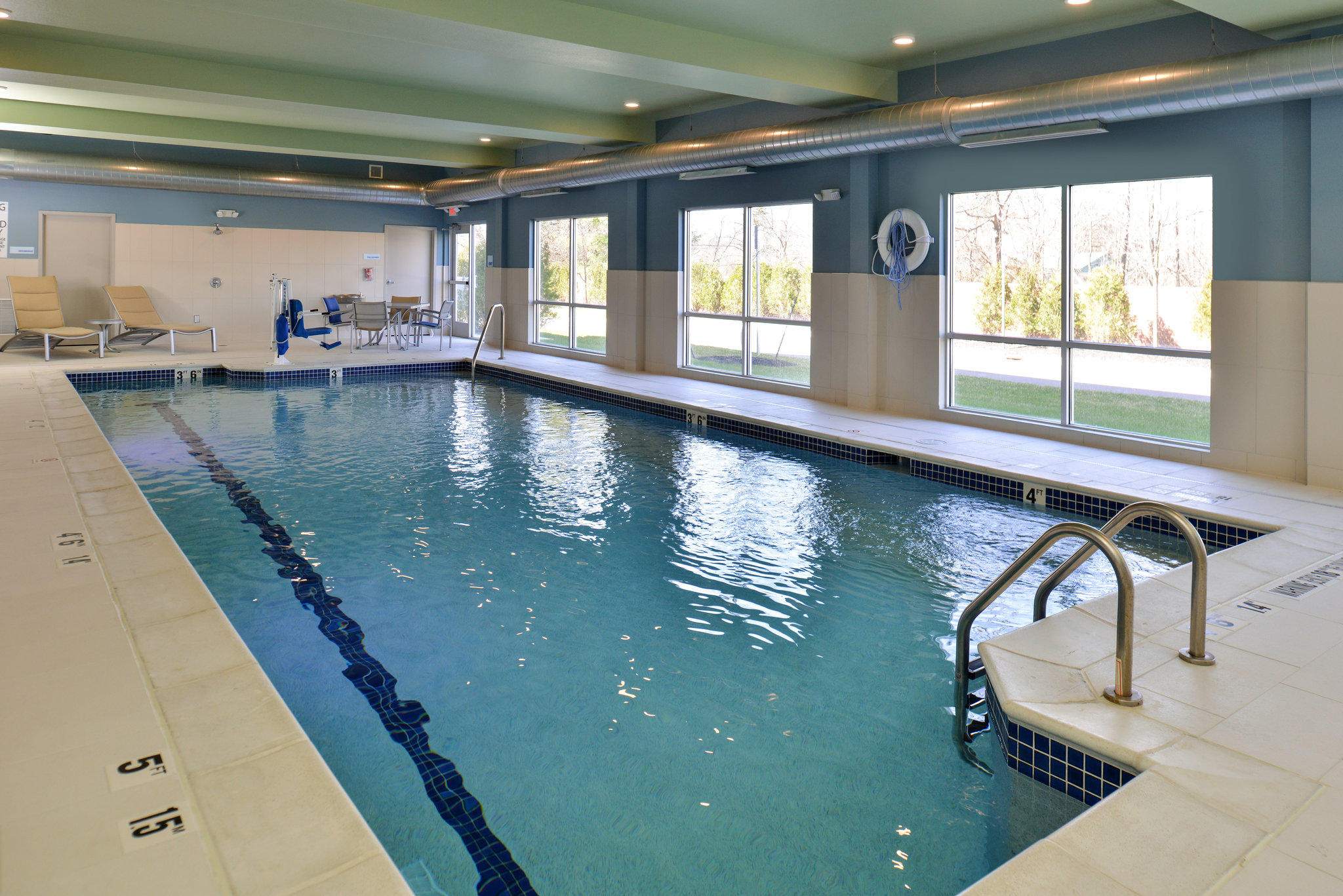 Фото Holiday Inn Express & Suites Southgate - Detroit Area, an Ihg Hotel