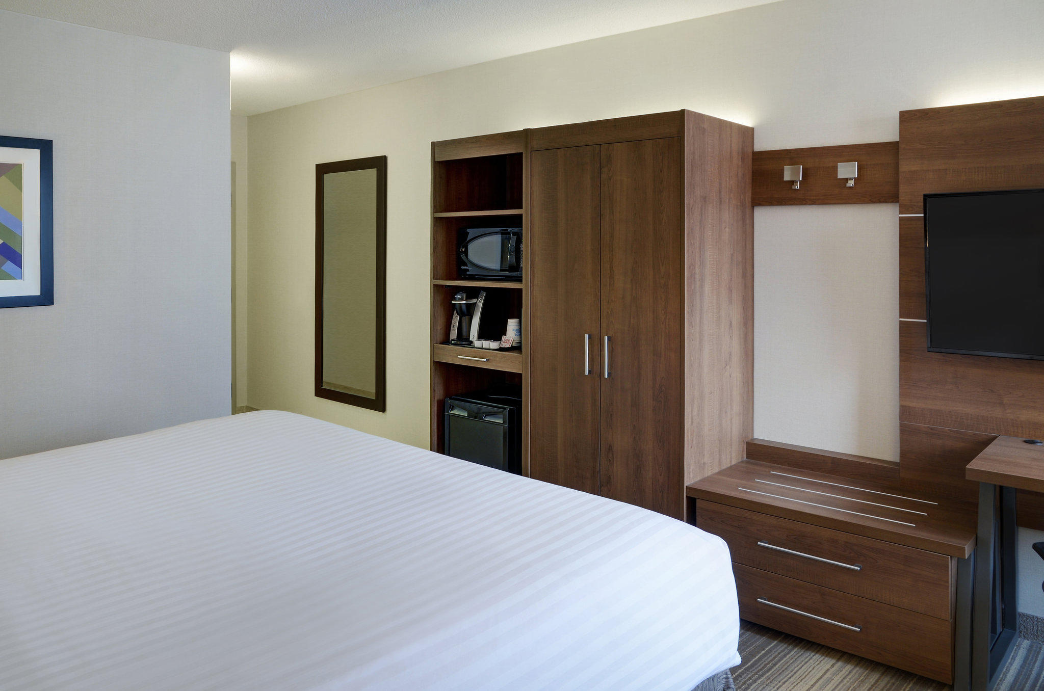 Фото Holiday Inn Express Toronto - Downtown, an Ihg Hotel