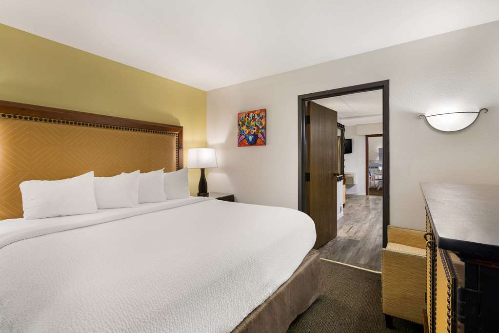 Фото Revel Hotel Minot, SureStay Collection by Best Western