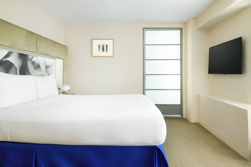 Фото The Shoreham Hotel