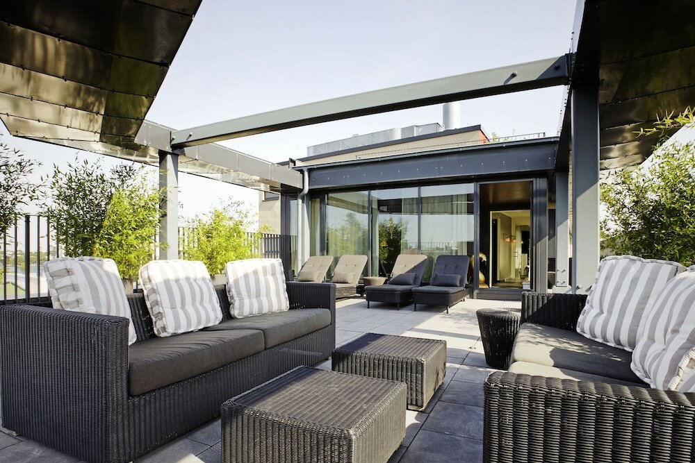 Фото The George Hotel