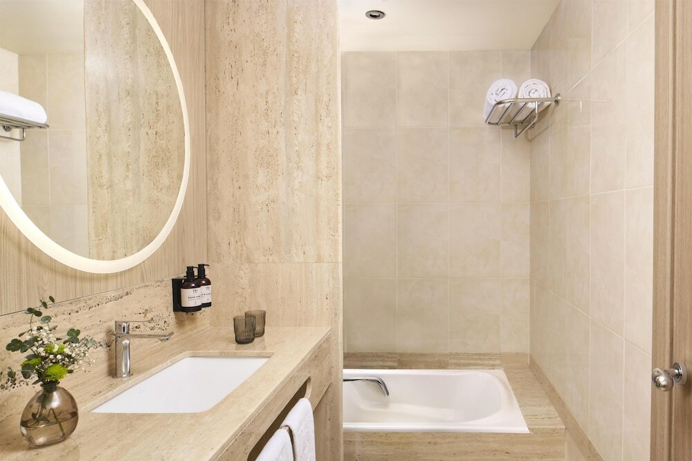 Фото Nh Valencia Center