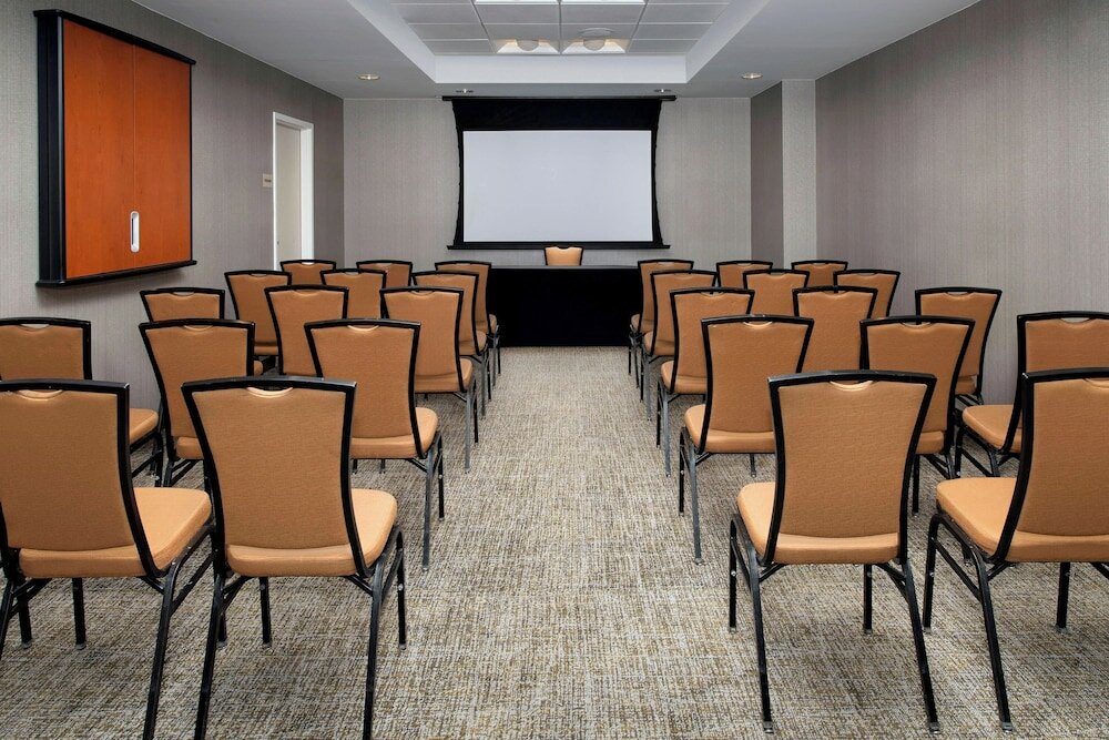 Фото SpringHill Suites Alexandria