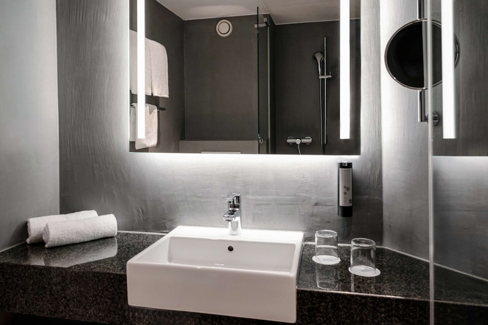 Фото IntercityHotel Wien