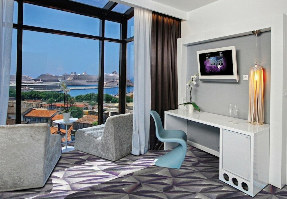Фото Luxe