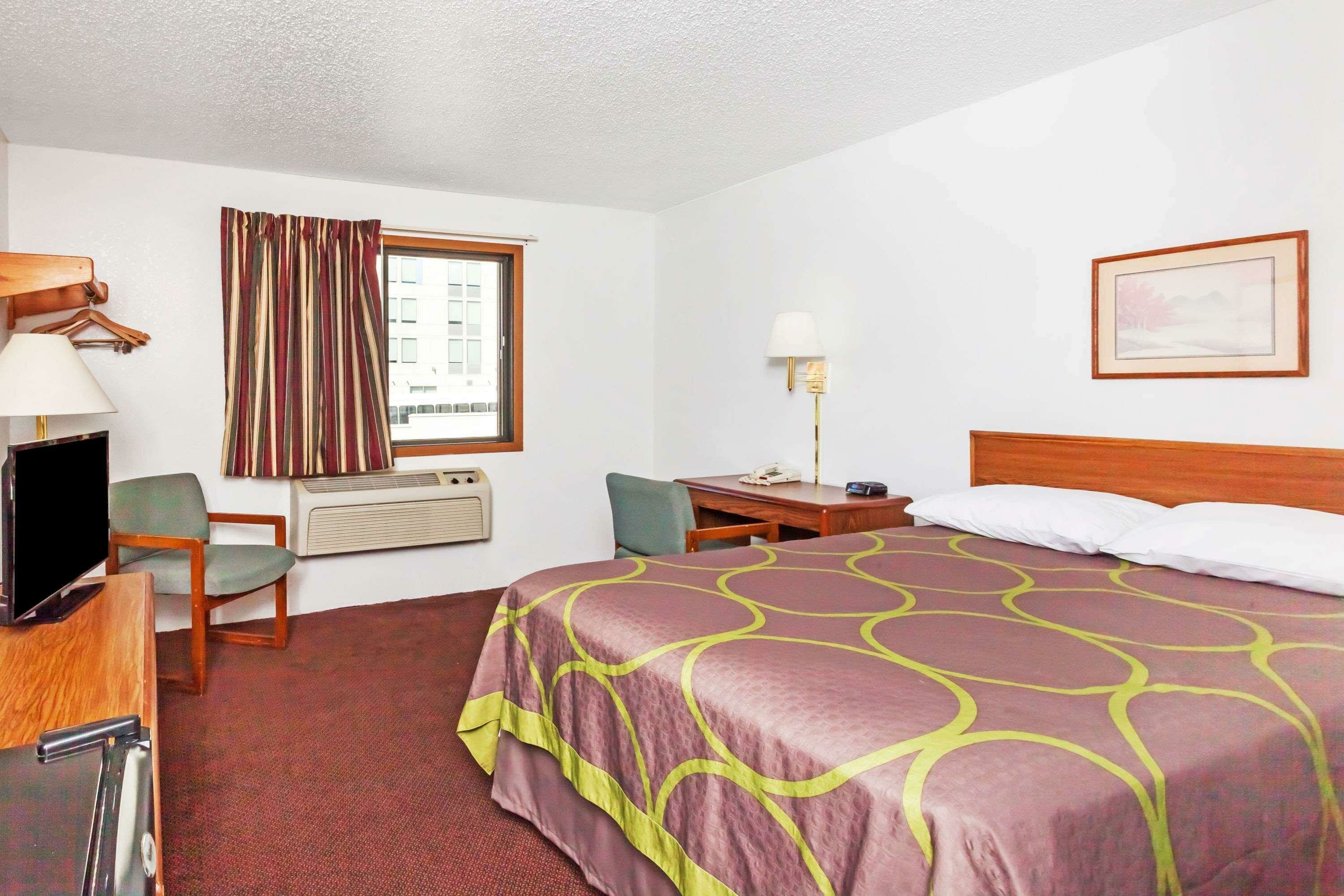 Фото Super 8 by Wyndham Winchester Va