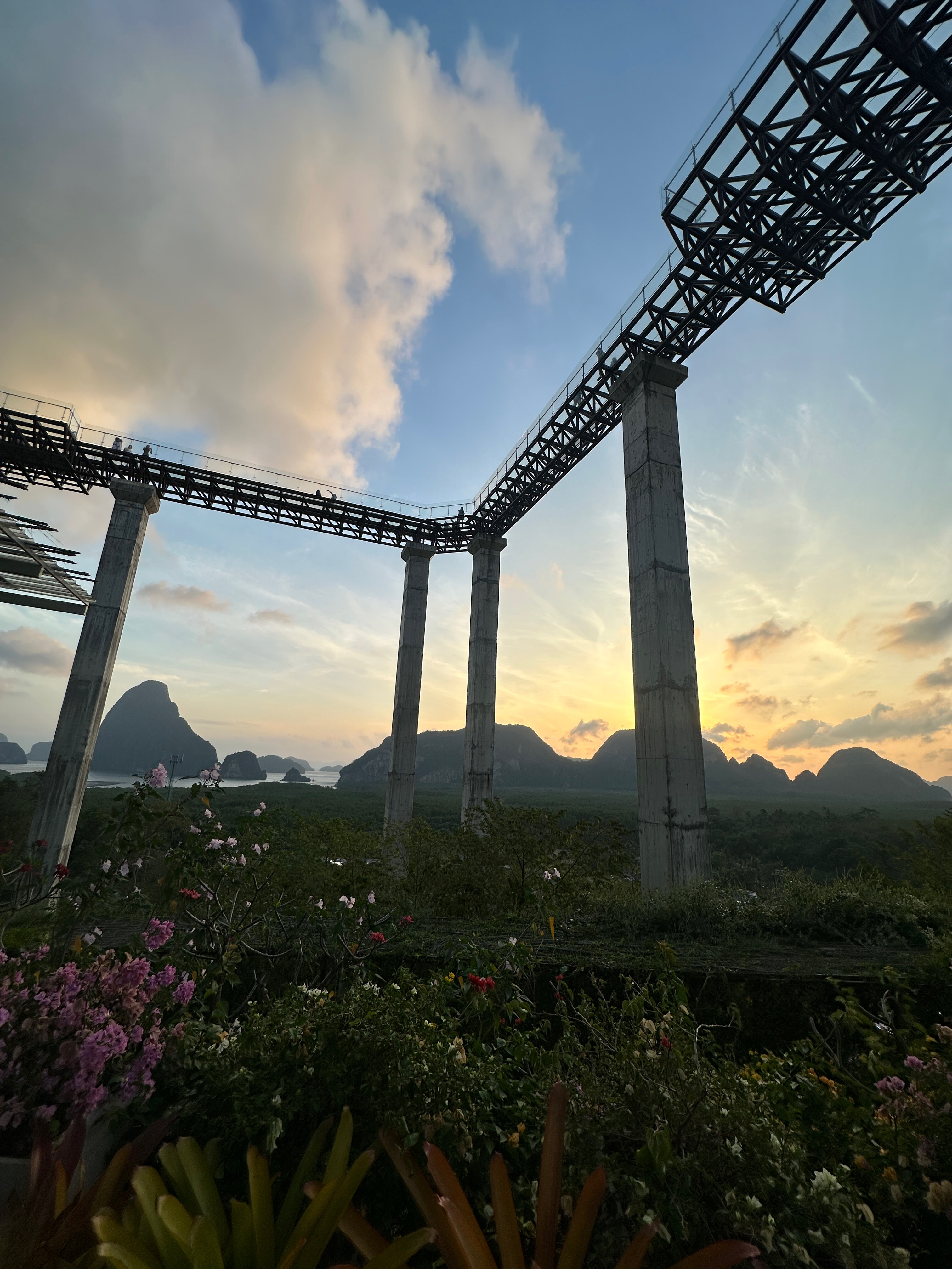 Фото Beyond Skywalk Nangshi