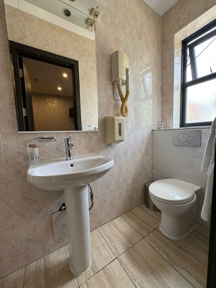 Фото Park Avenue Hotel