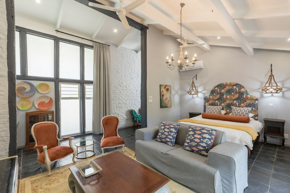 Фото La Roca Guesthouse