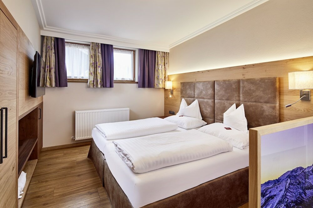 Фото Hotel Neue Post