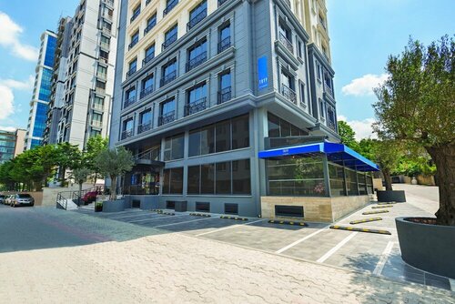 Гостиница Tryp by Wyndham Istanbul Atasehir в Аташехире