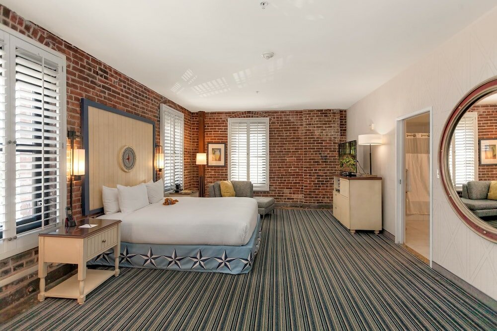 Фото Argonaut Hotel