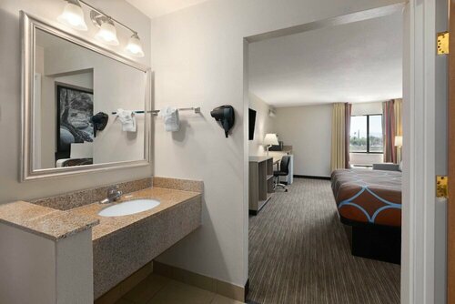 Гостиница Super 8 by Wyndham Tucson/Grant Road Area Az в Тусоне