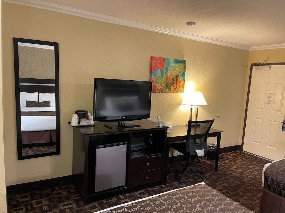 Фото Best Western Plus Pleasanton Inn