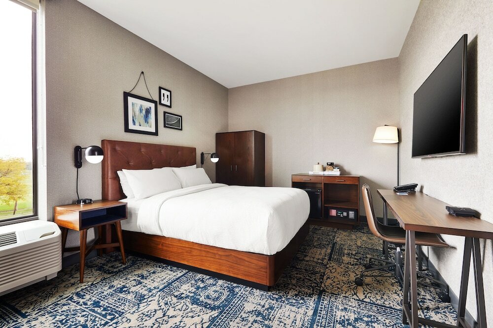Фото Four Points by Sheraton Chicago Westchester/Oak Brook