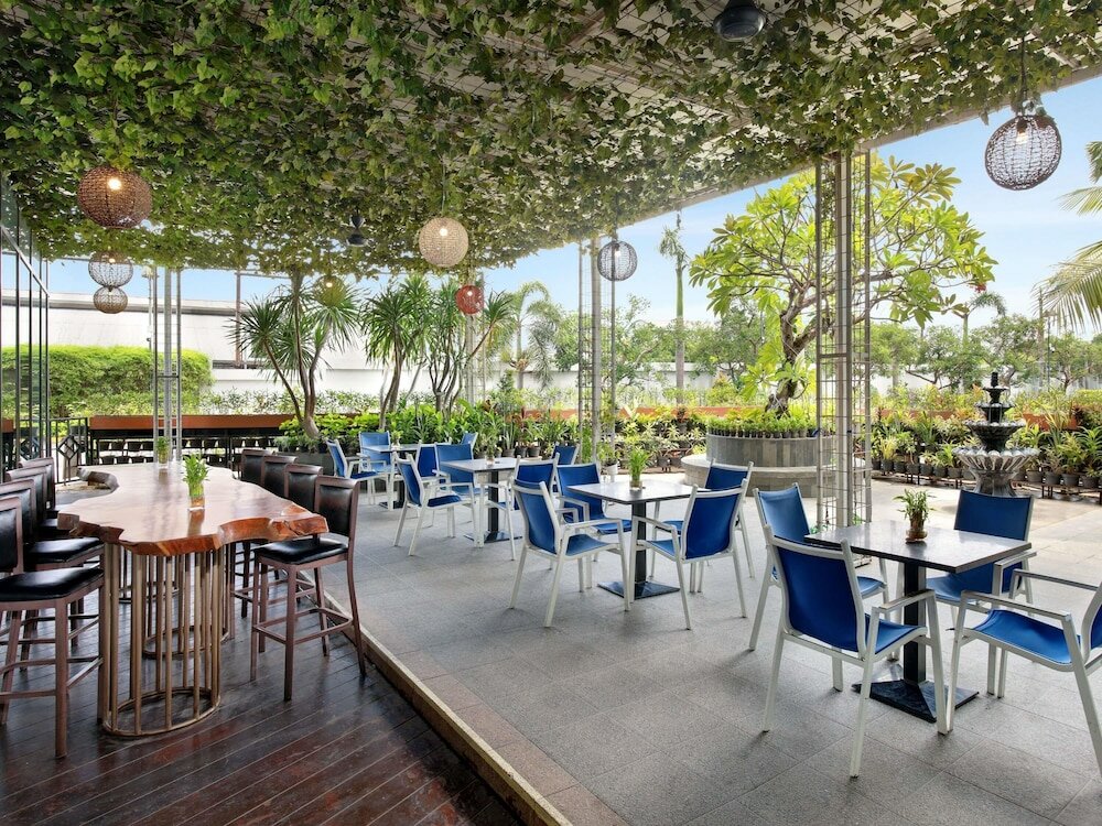 Фото Novotel Samator Surabaya Timur