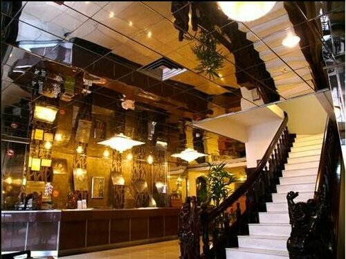 Гостиница Moon Light Hotel в Синьчжу