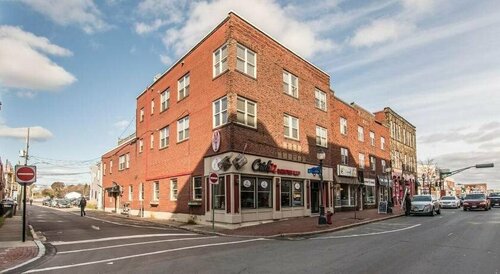 Гостиница Lester Lofts by Bower Hotels & Suites в Монктоне