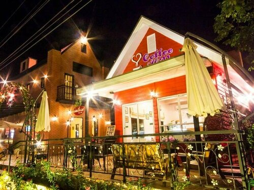 Гостиница Stamp Hills Resort & Restaurant в Провинции Ратчабури