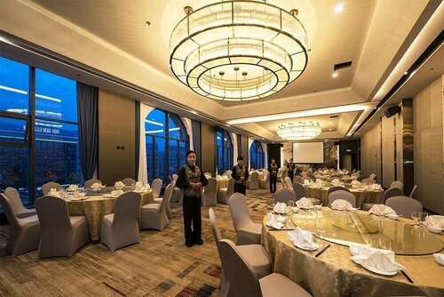 Гостиница Foreman Apartment Hotel Taishan в Тайане
