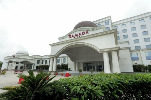 Ramada Plaza by Wyndham Lucknow Hotel and Convention Centre
