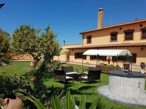 Гостиница Casale Valle Palomba в Анцио
