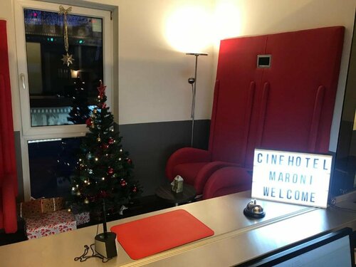 Гостиница CineHotel Maroni в Цирндорфе