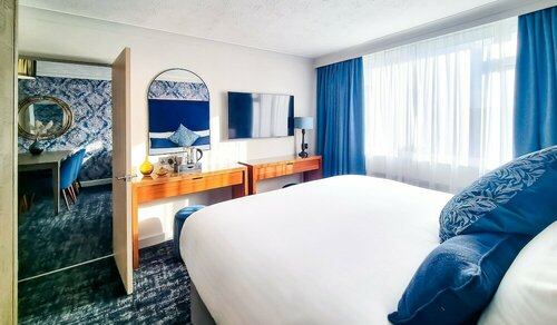 Гостиница Clarion Cedar Court Huddersfield Hotel в Хаддерсфилде