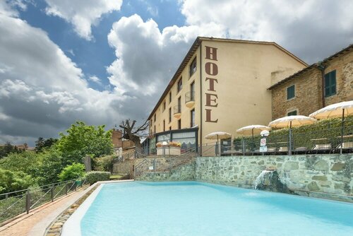 Гостиница Hotel Dei Capitani в Монтальчине