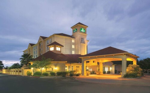 Гостиница La Quinta Inn & Suites by Wyndham Mesa Superstition Springs в Гилберте