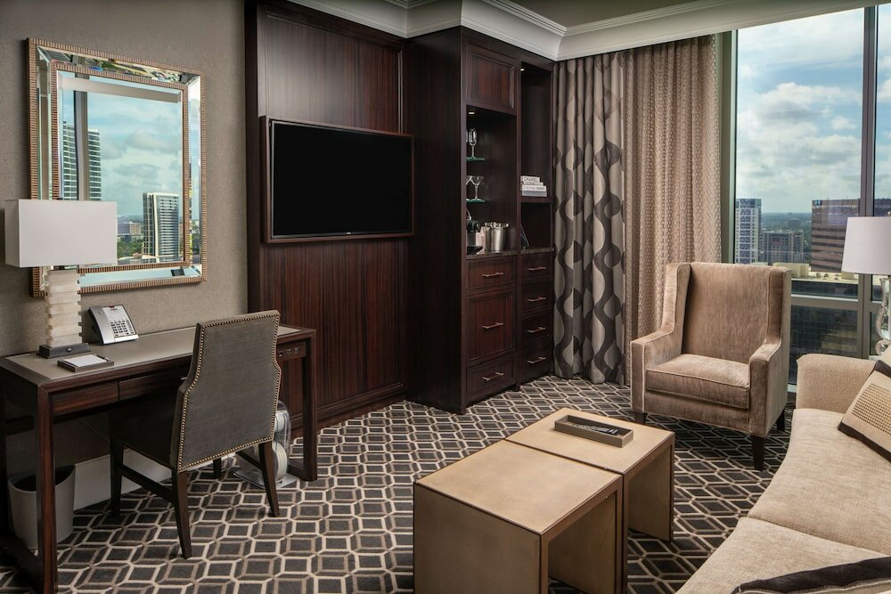 Фото The Post Oak Hotel at Uptown Houston