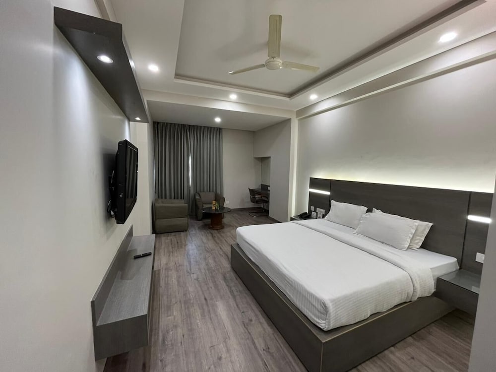 Фото Hotel Residency