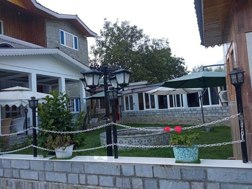 Фото Hotel Abshar