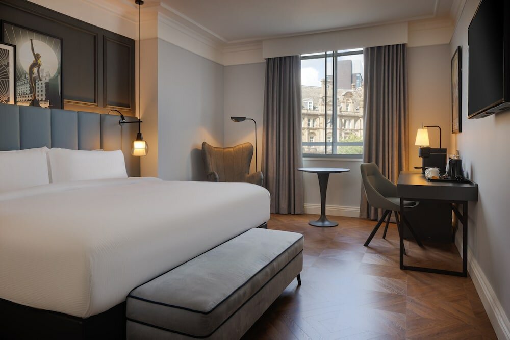 Фото The Queens Hotel