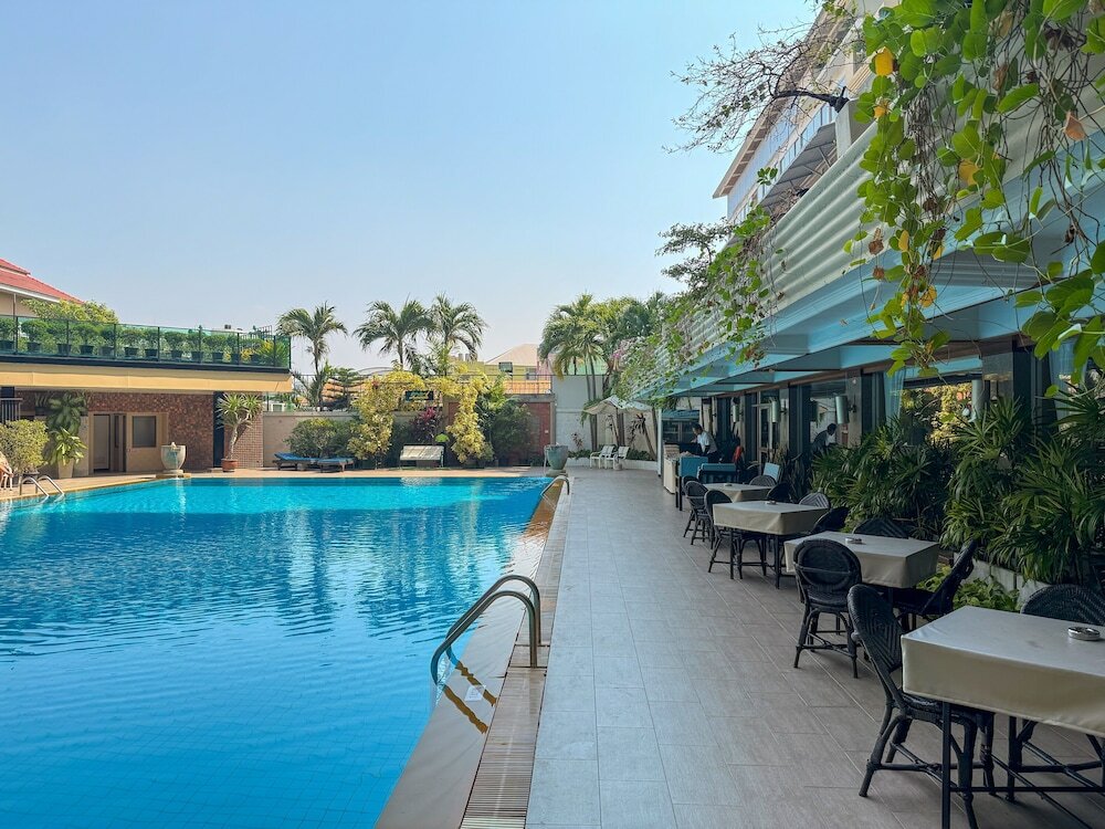 Фото Golden Beach Hotel Pattaya