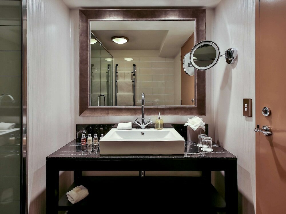 Фото Hotel St. Moritz Queenstown