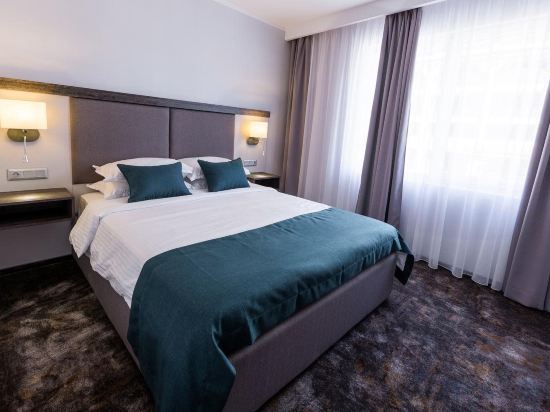 Фото Best Western Plus Premium Inn
